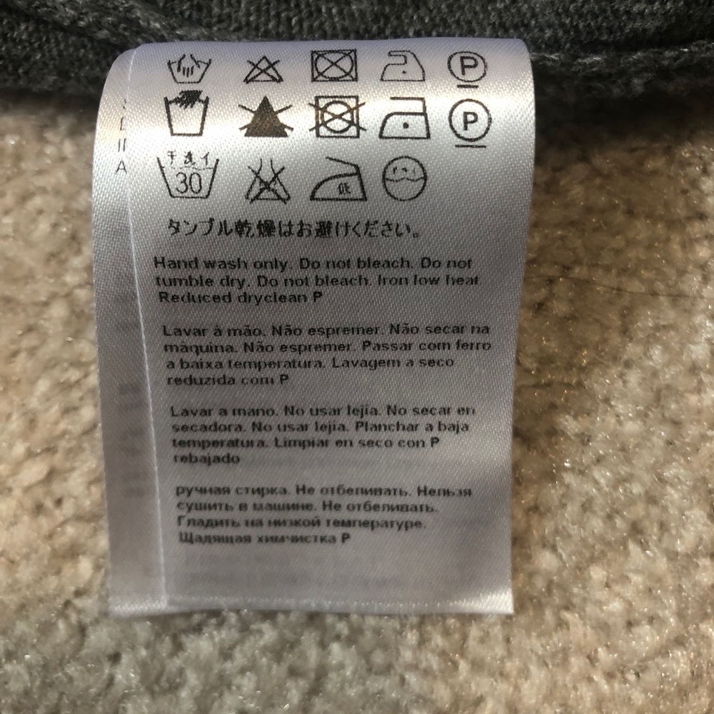 Escada Cardigan - Picture 11 of 11